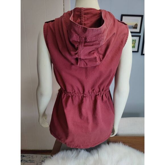 Zenana Rust Hooded Sleeveless Zipper and Snap Button Jacket with Waist Tie - Picture 3 of 5